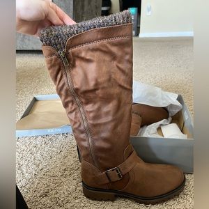 BRAND NEW NEVER WORN Brown Suede Knee High Boots Size 7